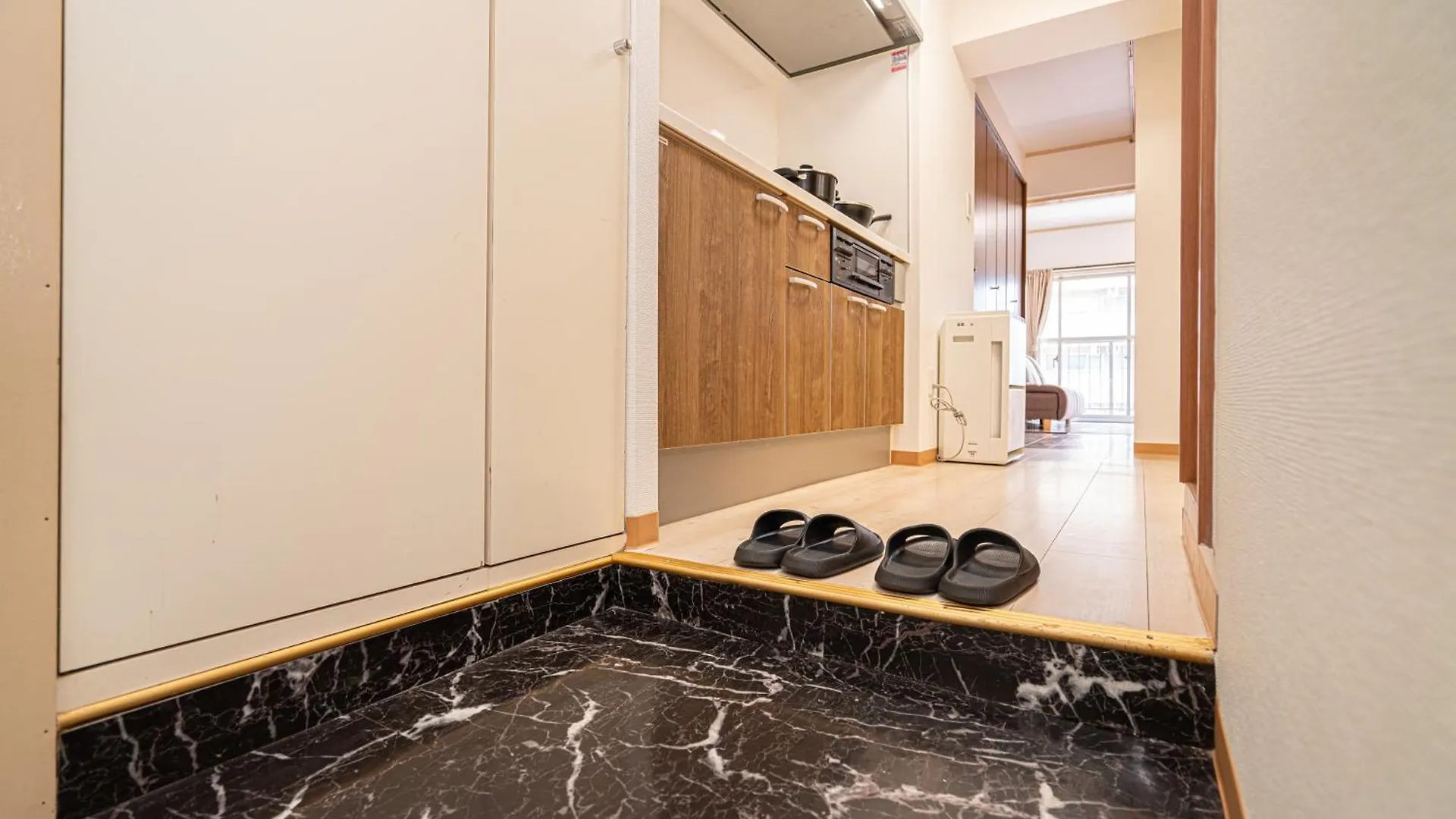 Ikebukuro East Exit, Two-Bedroom Boutique Apart Ment Tokyo Apartment