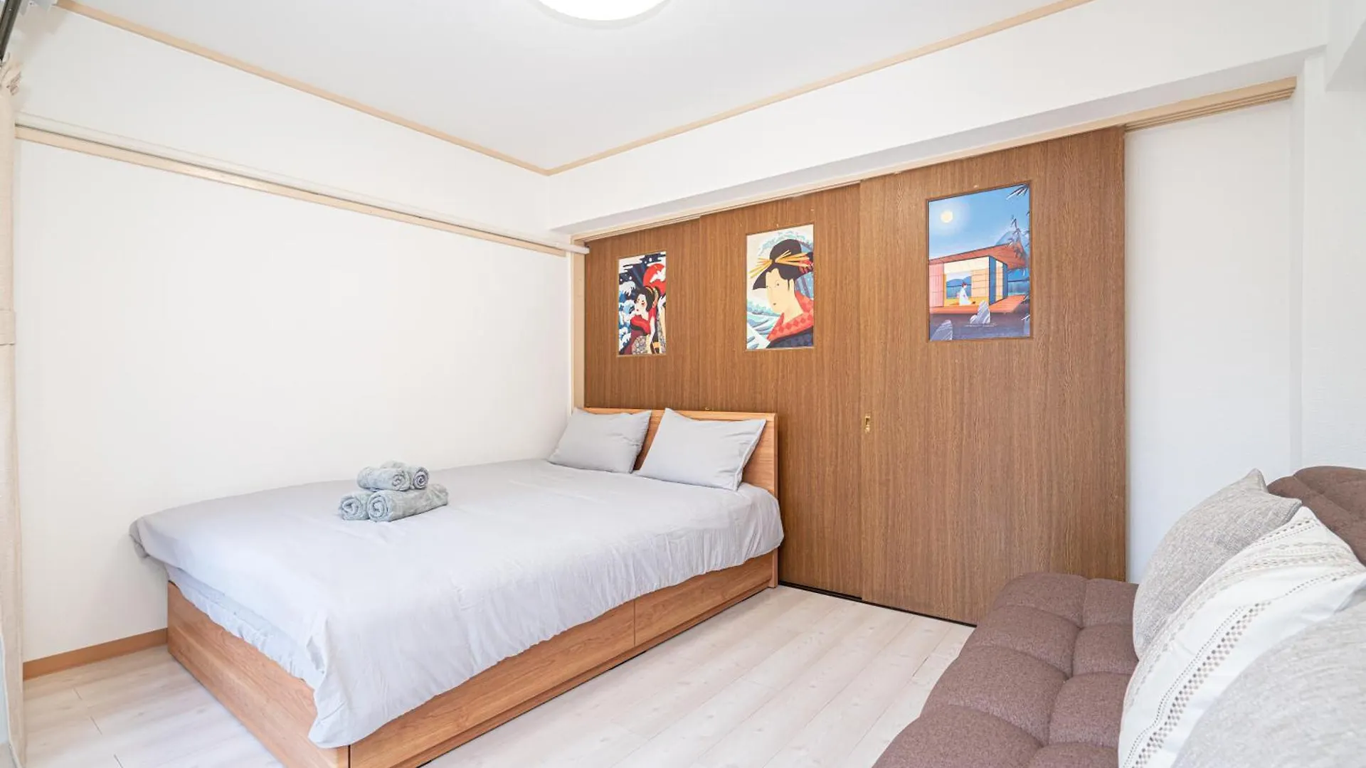 Ikebukuro East Exit, Two-Bedroom Boutique Apart Ment Tokyo Japan